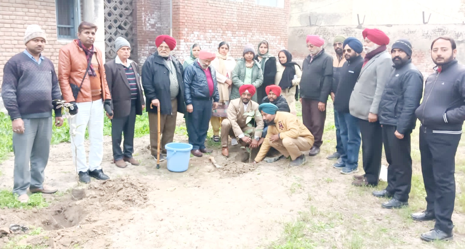 मां दे रंग साहित्य सभा (राज.) फरीदकोट की तीन गौरवशाली हस्तियों ने पौधारोपण कर मनाया अपना जन्मदिन।